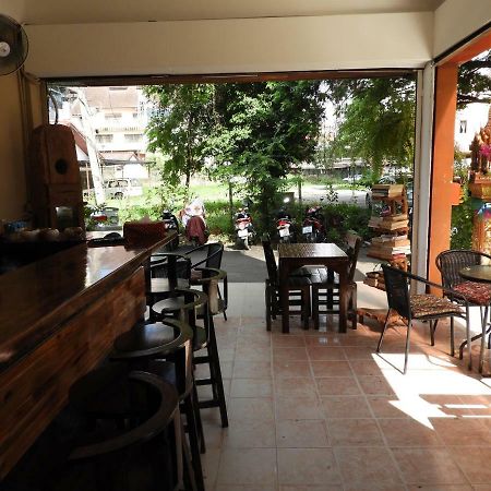 P'Lyn House Hotel Chiang Mai Bagian luar foto