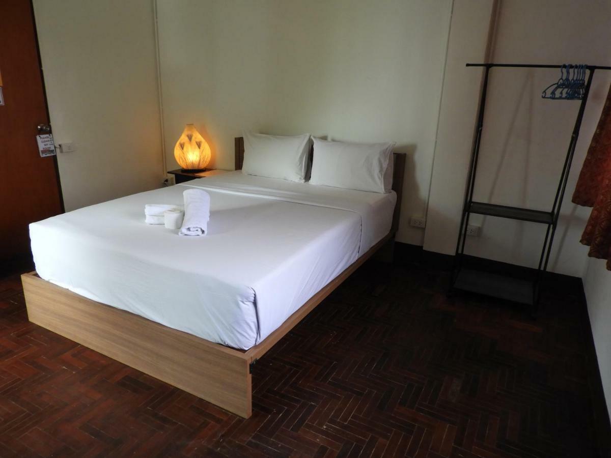 P'Lyn House Hotel Chiang Mai Bagian luar foto