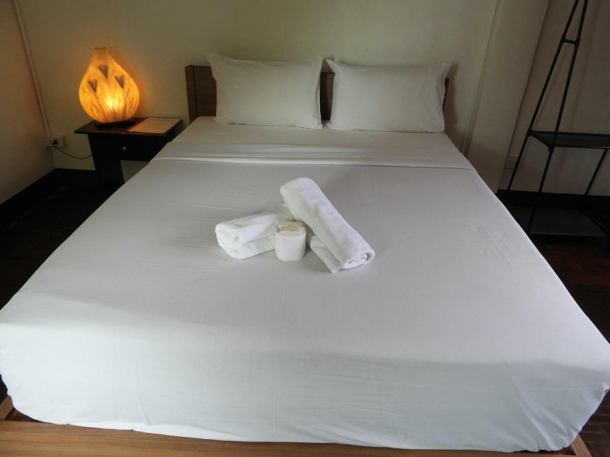 P'Lyn House Hotel Chiang Mai Bagian luar foto