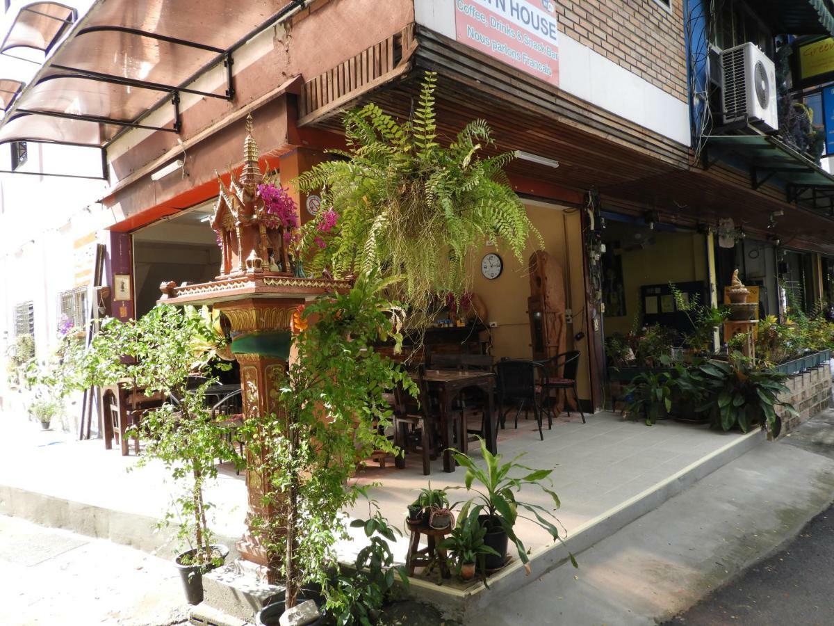 P'Lyn House Hotel Chiang Mai Bagian luar foto