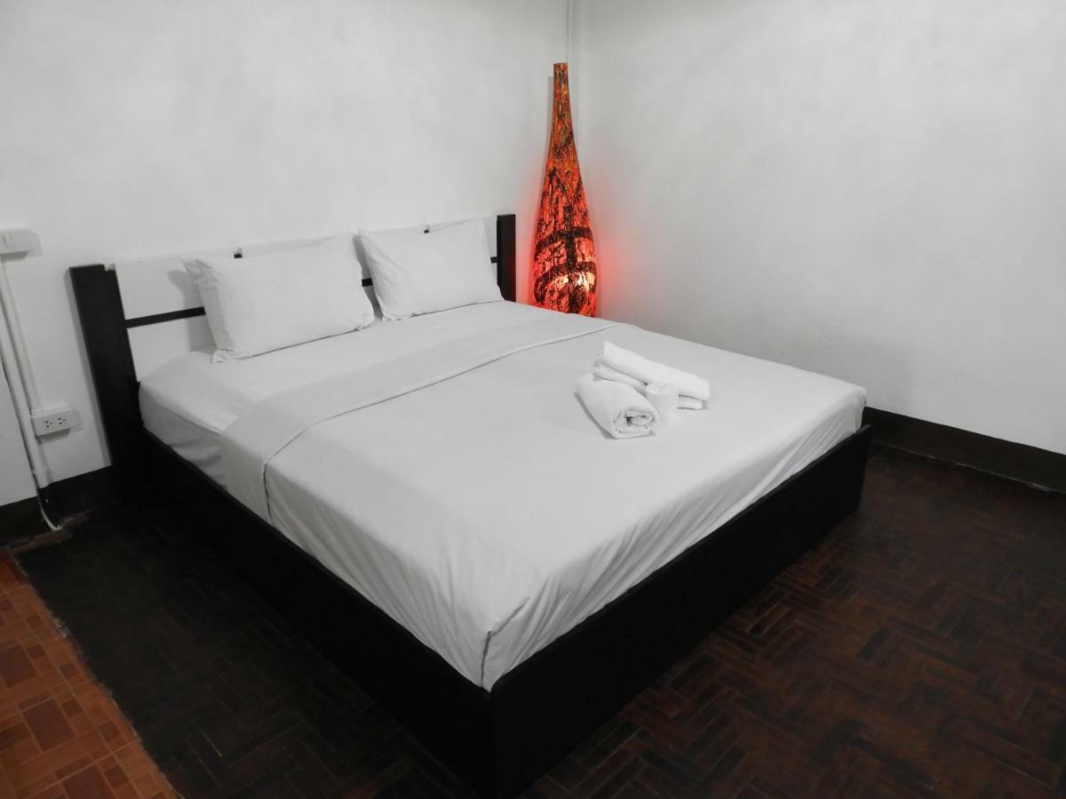 P'Lyn House Hotel Chiang Mai Bagian luar foto